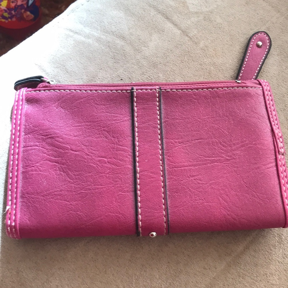NWOT Coogi wallet - Picture 3 of 3